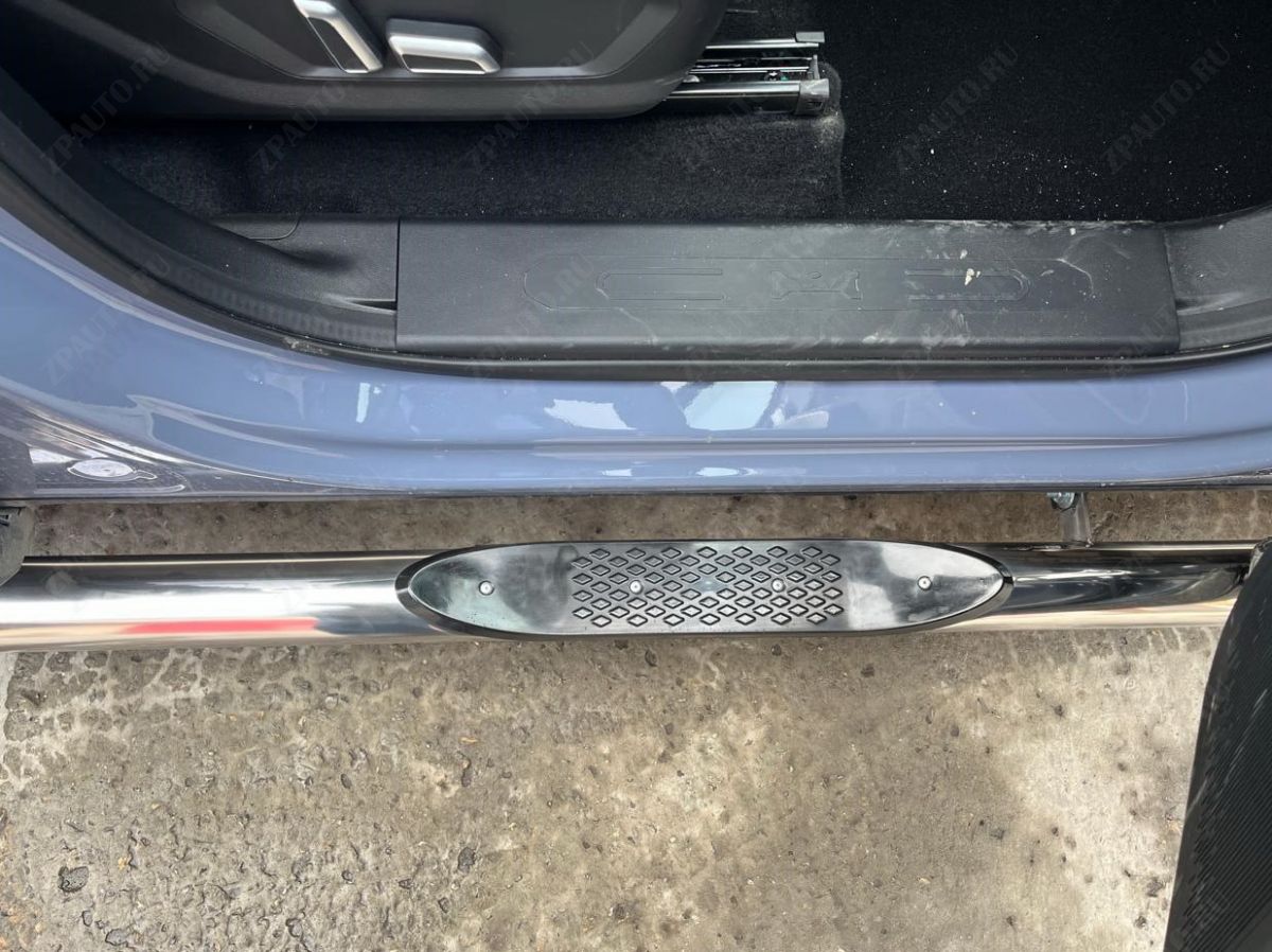 Пороги труба с проступью для автомобиля HAVAL H3 2024 арт. HVH3.24.93