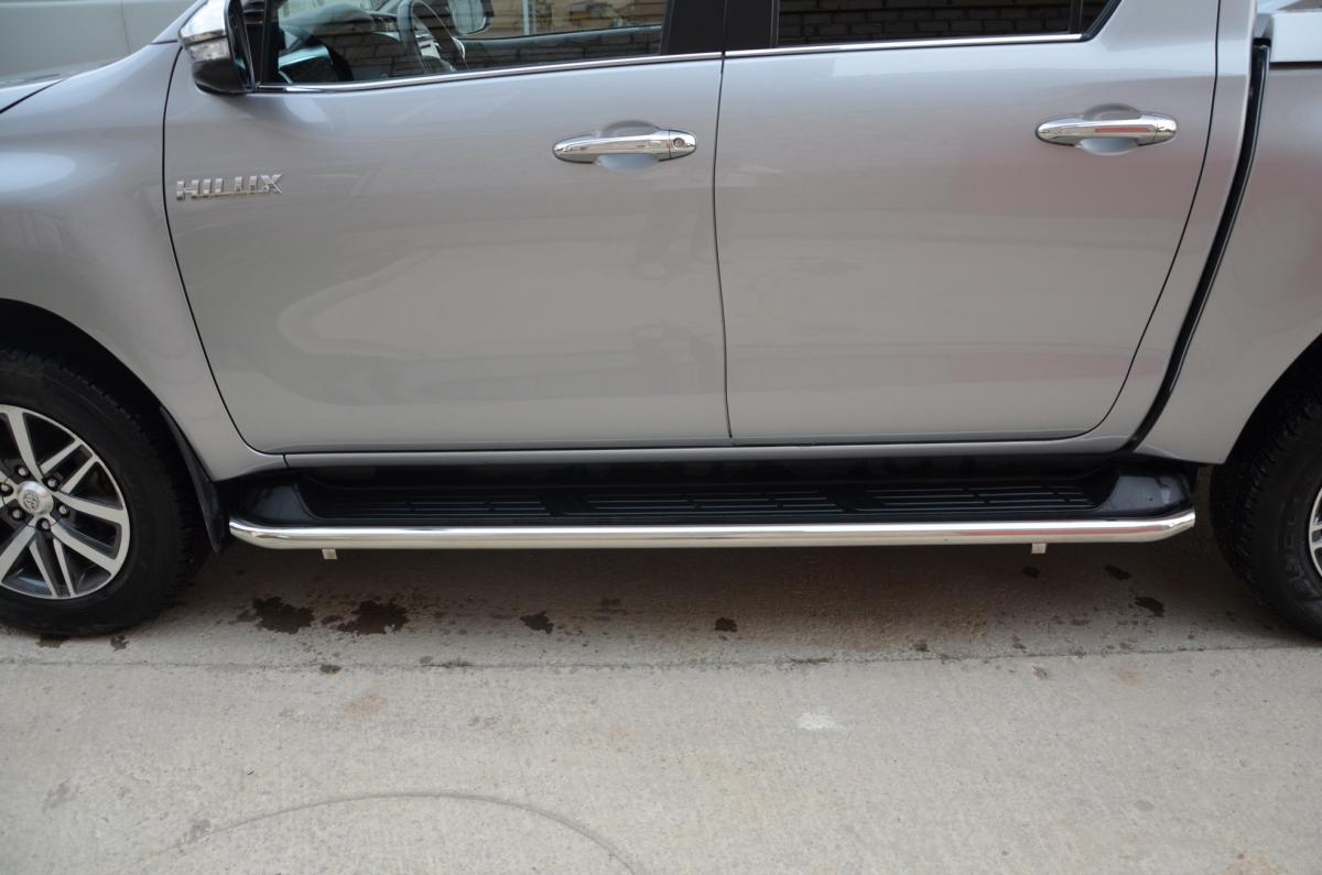 Защита штатного порога для автомобиля TOYOTA Hilux  2015, Россия THL.15.30