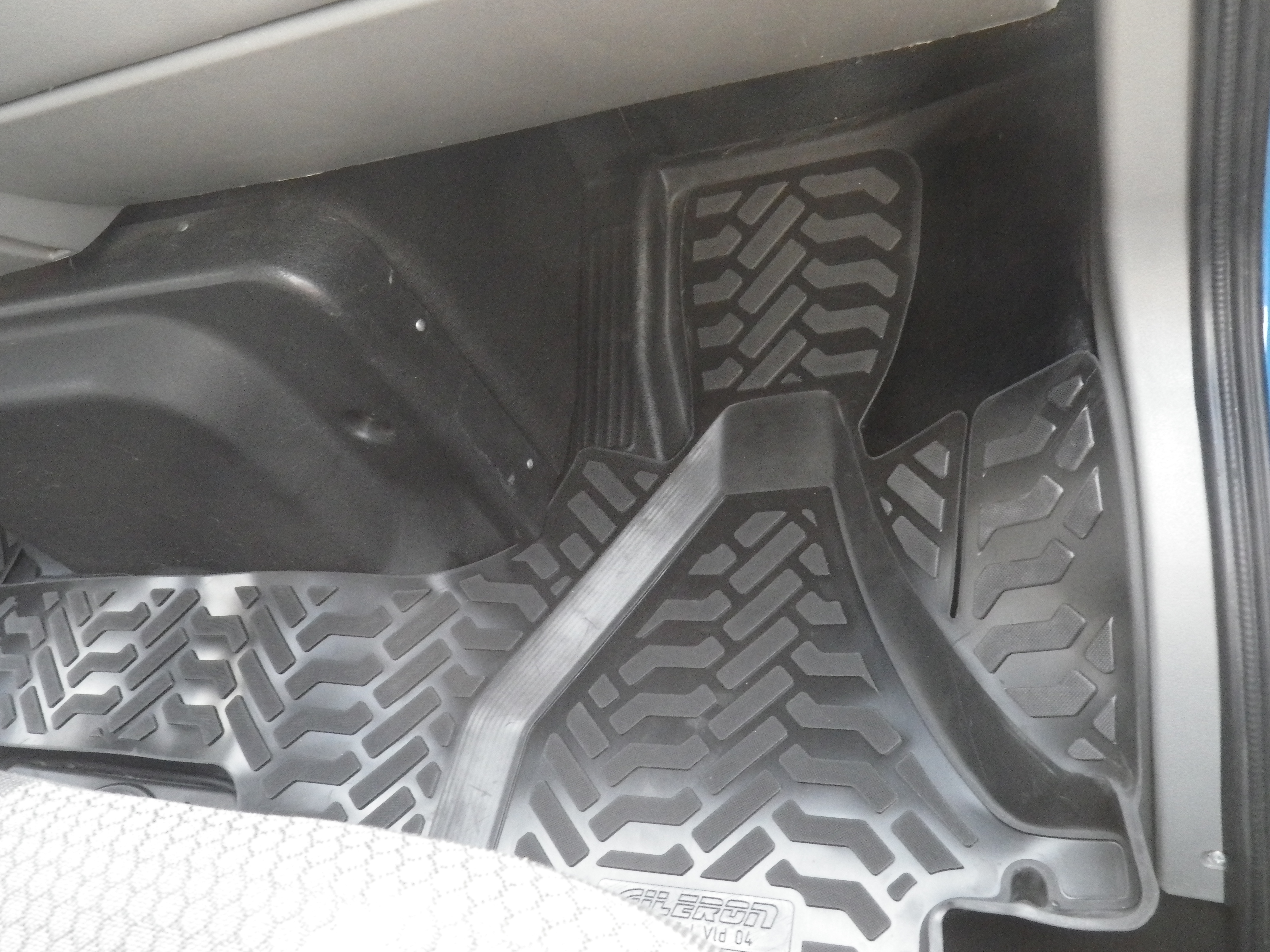 Ковры модельные (высокий борт) для ГАЗ Валдай (2004-) (первый ряд), Элерон, арт. 64017