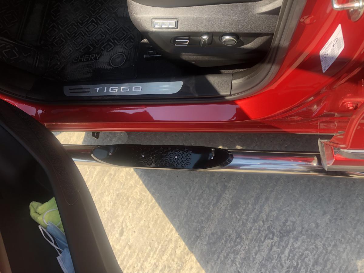 Пороги труба с проступью для автомобиля CHERY Tiggo 8 Pro 2021 арт. CTGP.8.21.93