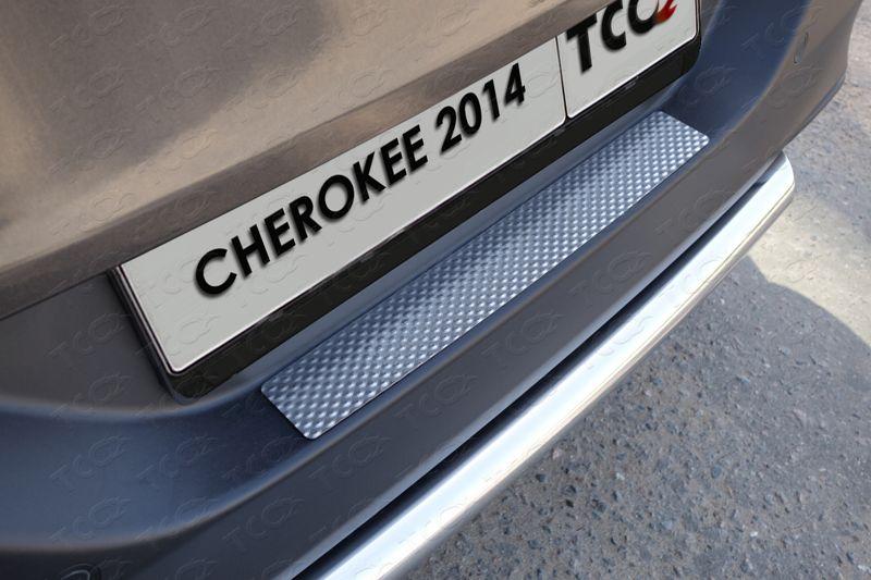 Накладка на задний бампер (декоративная) для автомобиля Jeep Cherokee (Sport, Longitude, Limited) 2014-