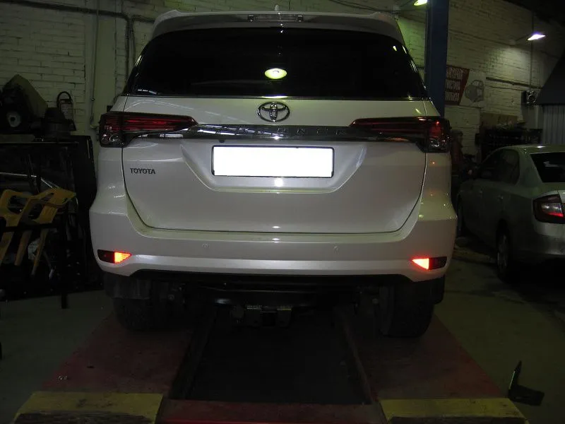 Фаркоп TOYOTA Fortuner  2017 - , тип шара E, Sheriff, арт. 3714.21