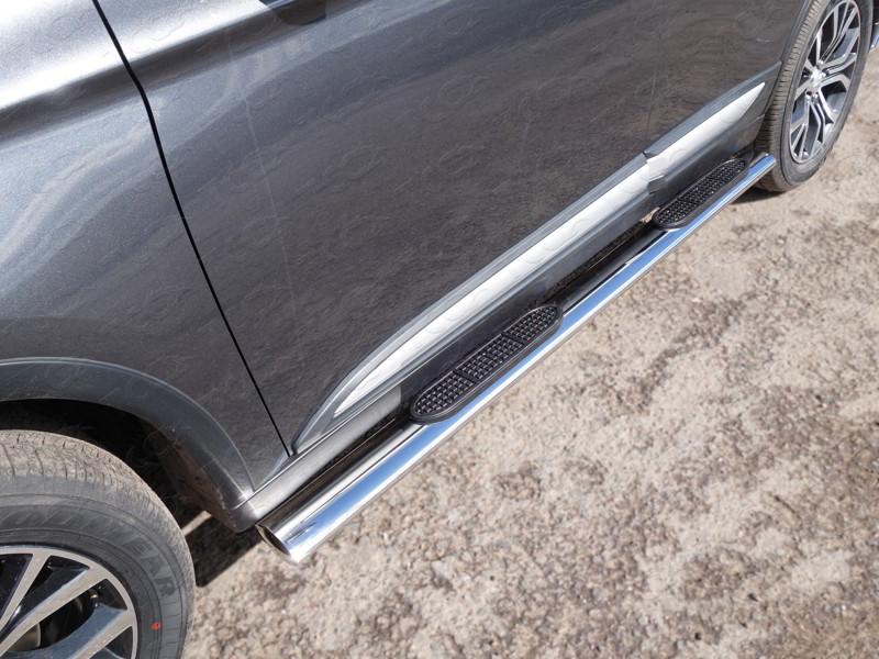 Пороги овальные с накладкой 120х60 мм для автомобиля Mitsubishi Outlander 2015-2018, TCC Тюнинг MITOUT15-09
