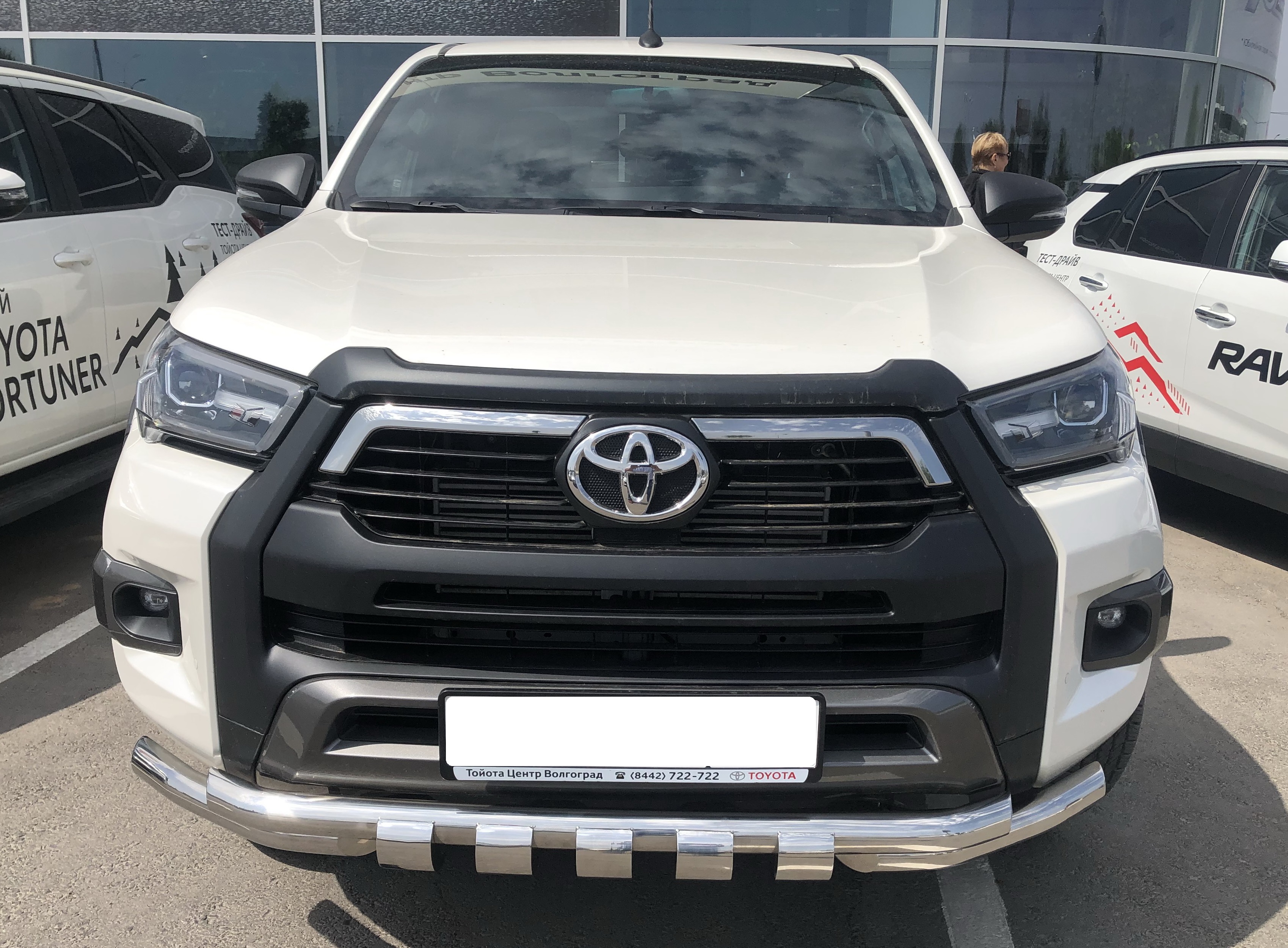 Защита переднего бампера (G) для автомобиля TOYOTA Hilux Black Onyx 2020 арт. THL.20.05-1