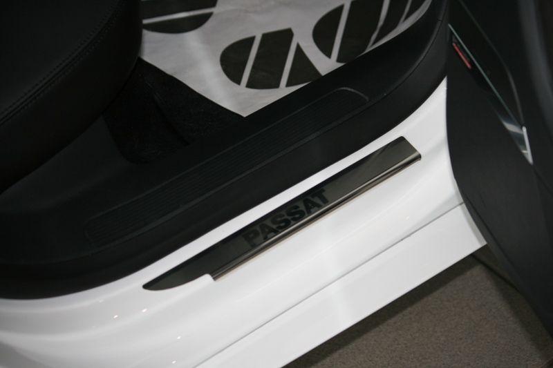 Накладки на внутренние пороги с логотипом на металл для Volkswagen Passat CC 2008, Союз-96 VWCC.31.3052
