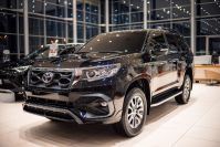 Комплект бамперов в сборе с решеткой радиатора и задней частью выхлопной системы для Toyota Land Cruiser Prado 2017-2025, MTR, арт. MTR-J150-180271