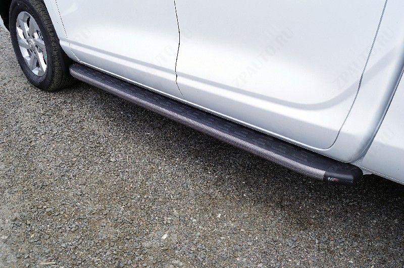 Пороги алюминиевые с пластиковой накладкой (карбон серые) 1920 мм Changan Hunter Plus 2.0 4WD 2023 арт. CHANHUNPL23-24GR