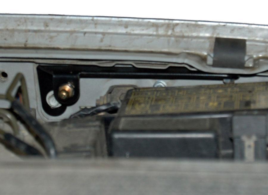 Упоры капота Mitsubishi Pajero Sport, Autoinnovation upr-02-09