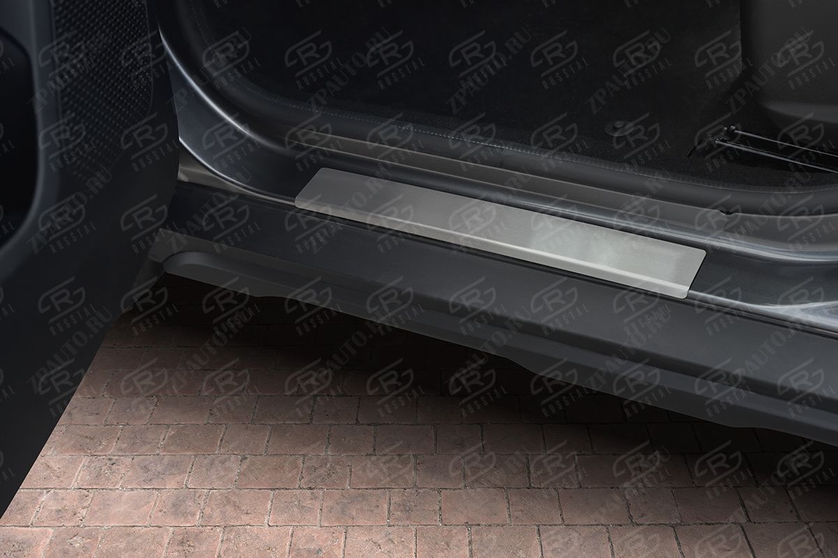RENAULT DUSTER 2021- Накладки на пороги RUSSTAL (нерж.,шлиф) RND21-02
