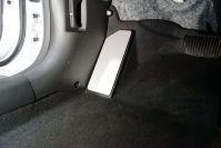 Накладка площадки левой ноги (лист алюминий) 4мм для автомобиля Kia Carnival (2WD) 2.2D 2021- TCC Тюнинг арт. KIACAR21-11