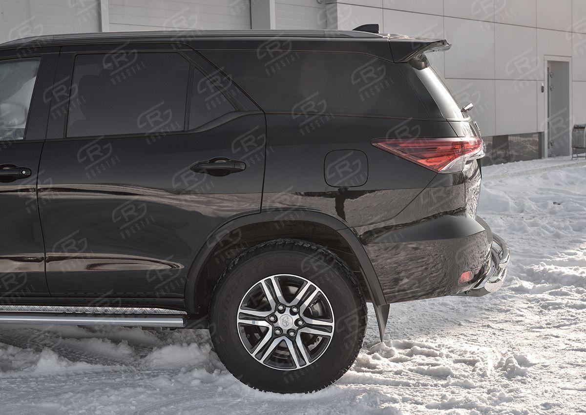 Защита заднего бампера d76/42 с декоративным пазом на Toyota Fortuner 2017, Slitkoff TFZ-002890