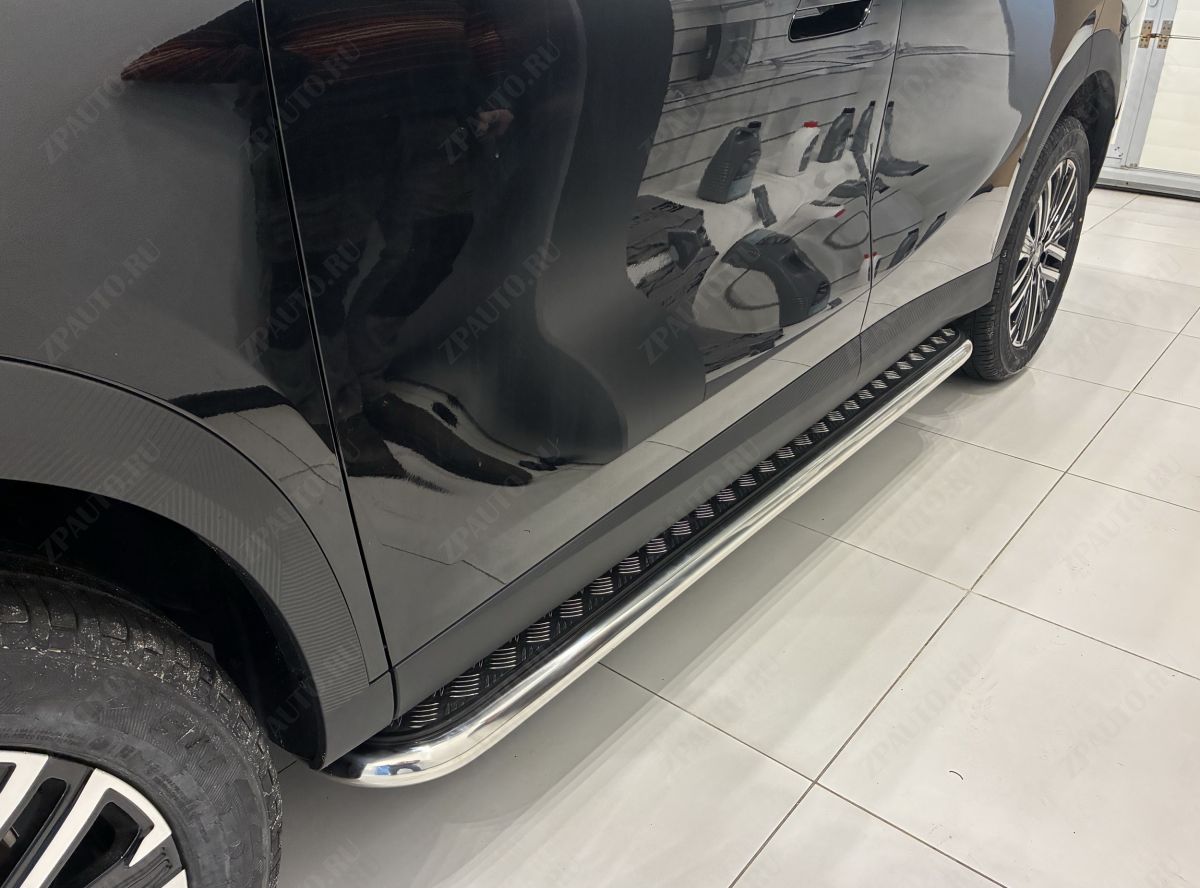 Пороги с накладным листом для автомобиля Omoda C7 2025 арт. CHOC7.25.41