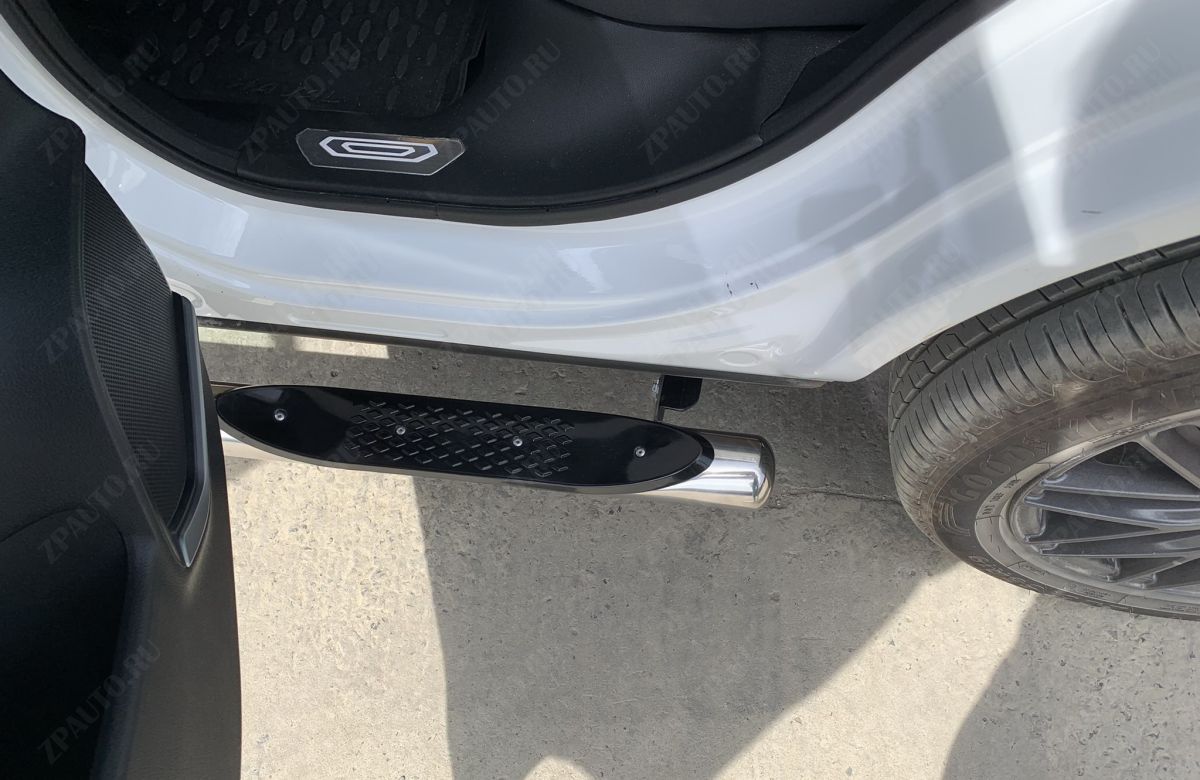 Пороги труба с проступью для автомобиля HAVAL F7 2022 Рестрайлинг арт. GWF7.22.93