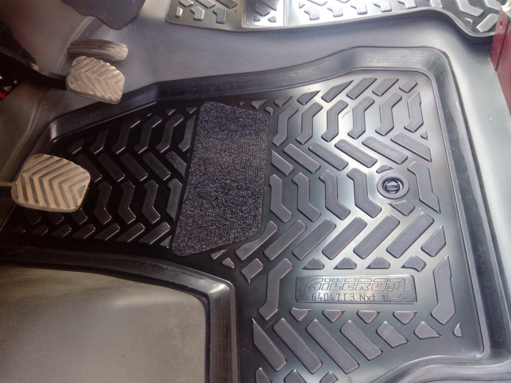 Ковры модельные (высокий борт) для ГАЗон NEXT (2014-) с подпятником (передние) (3 шт.), Элерон, арт. 64047