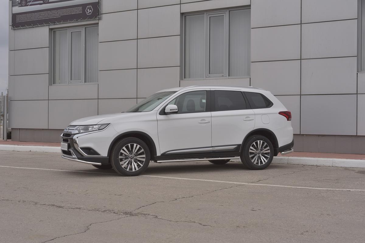 Пороги труба 75х42 овал с проступью MOO-003205 для автомобиля MITSUBISHI Outlander 2018-, Slitkoff