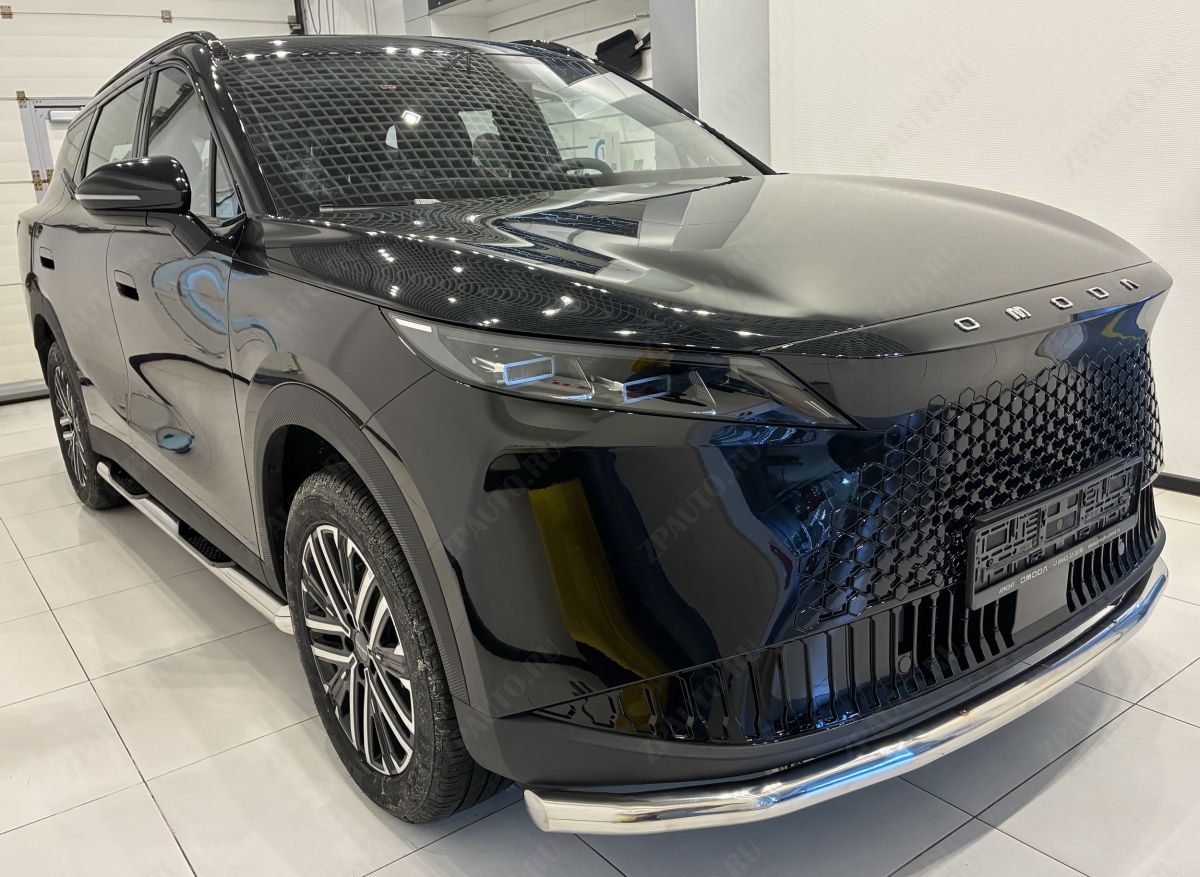Пороги труба с проступью для автомобиля Omoda C7 2025 арт. CHOC7.25.93