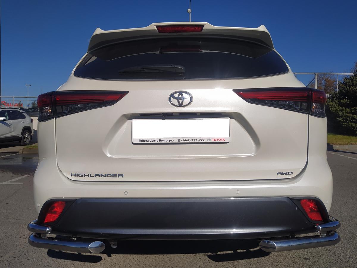 Защита заднего бампера угловая двойная для автомобиля Toyota Highlander 2021 арт. THL.21.20