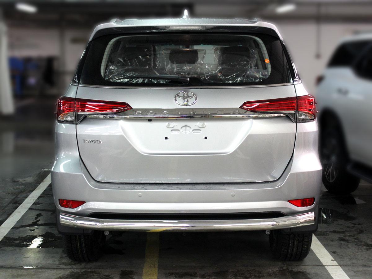 Защита заднего бампера одинарная d-76 для автомобиля Toyota Fortuner 20217-2020г.в., Технотек, арт. TF17_3.2