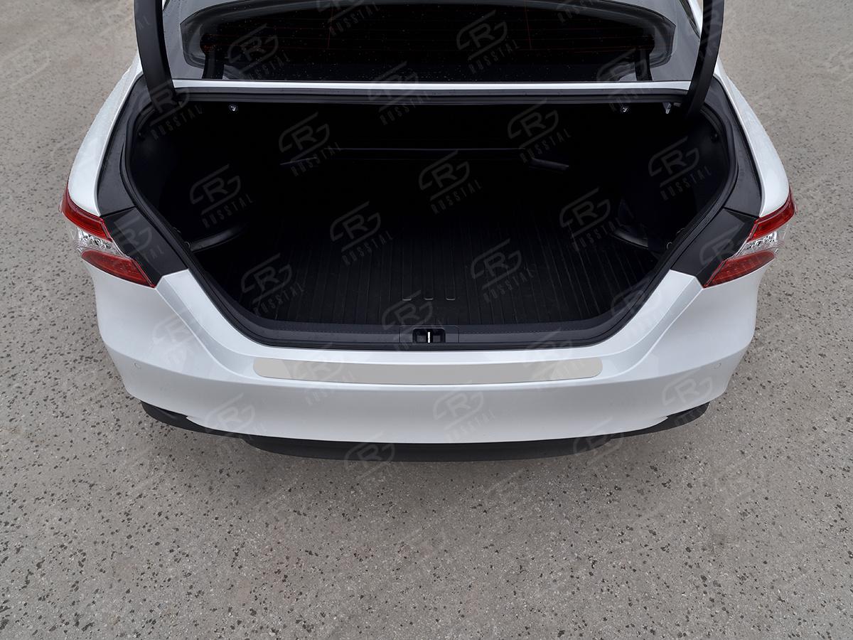TOYOTA CAMRY 2018-  Накладка на задний бампер RUSSTAL (нерж., зеркало) TCAMN-003469