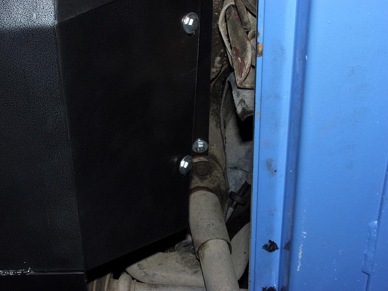 Защита картера и КПП для VOLKSWAGEN Transporter T4  1990 - 2003, V-1,8; 2,0; 2,5; 2,8; 1,9TDI; 2,4TDI; 2,5TDI, Sheriff, сталь 2,0 мм, арт. 26.0346