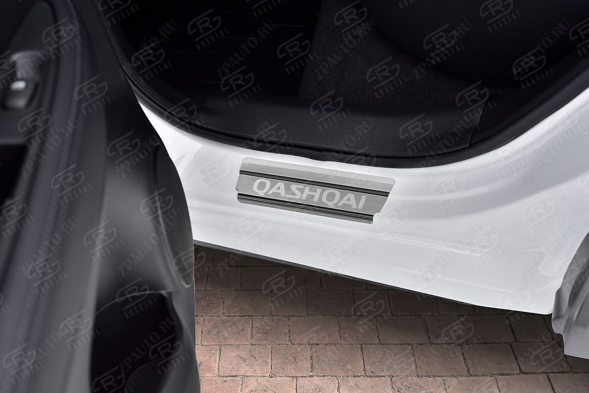 NISSAN QASHQAI 2014- Накладки на пороги RUSSTAL (нерж., шлиф., надпись) NISQASH14-03