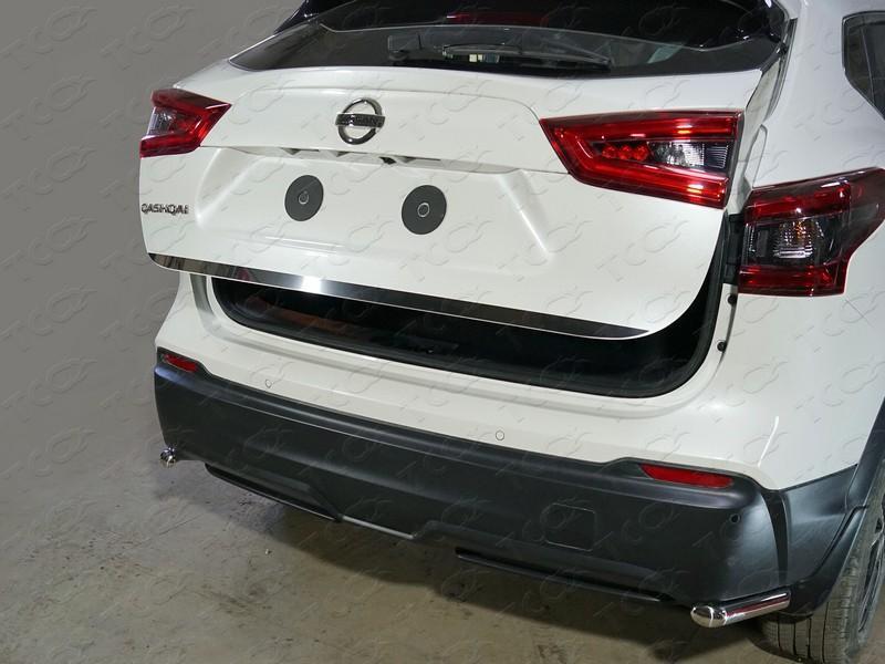 Накладка на заднюю дверь (лист зеркальный) для автомобиля Nissan Qashqai 2019-