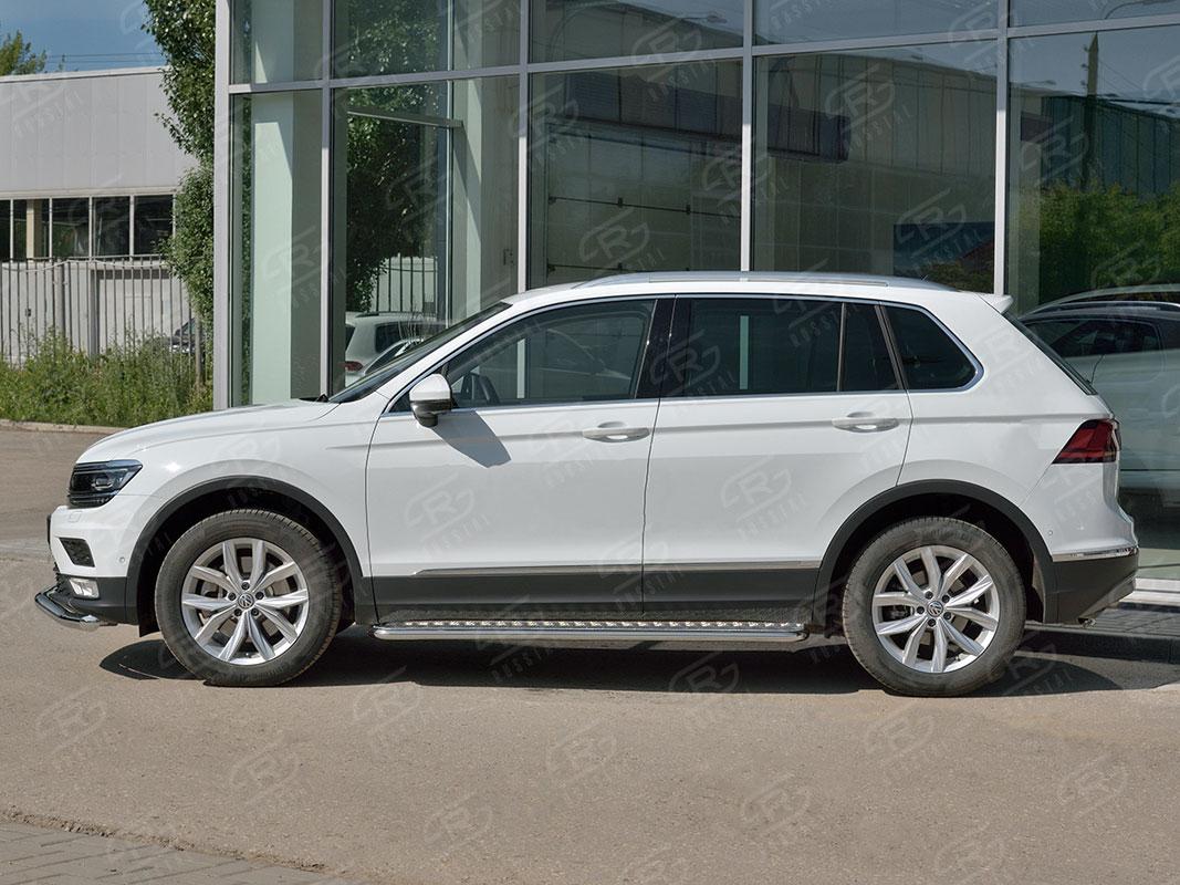 Пороги труба d42 с листом вариант 2 на Volkswagen Tiguan 2 2017, Slitkoff VGL-0027192