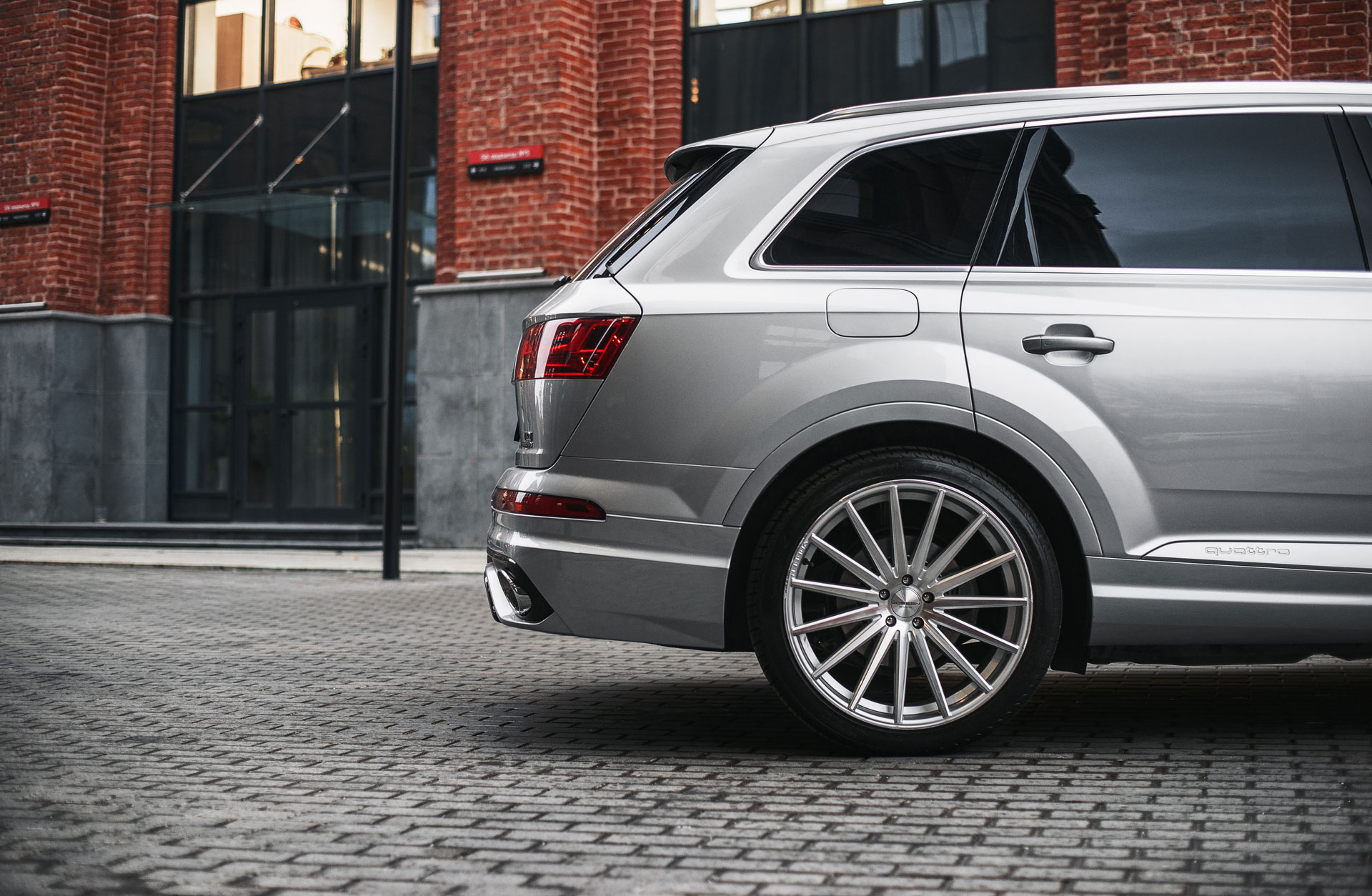Комплект в сборе для Audi Q7 S-line (без насадок) 2015-2020, MTR, арт. MTR-4M-150111