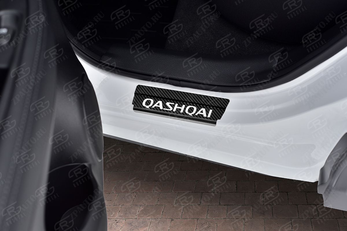 NISSAN QASHQAI 2014- Накладки на пороги RUSSTAL (нерж., карбон, надпись) NISQASH14-06