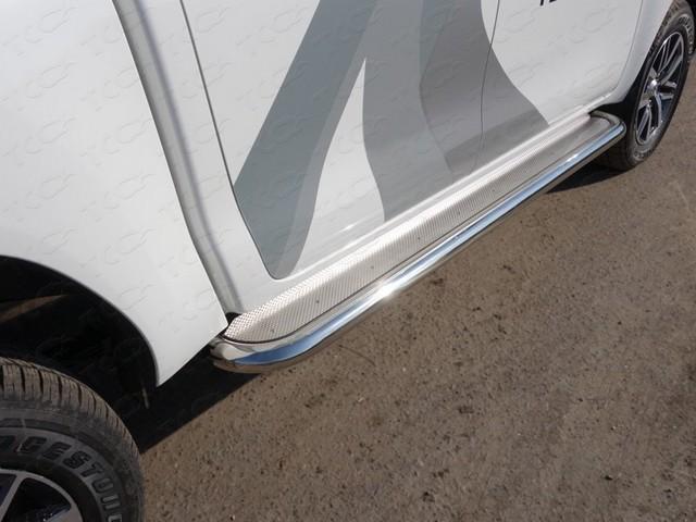 Пороги с площадкой (нерж. лист) 60,3 мм для автомобиля Toyota Hilux 2015-, TCC Тюнинг TOYHILUX15-10