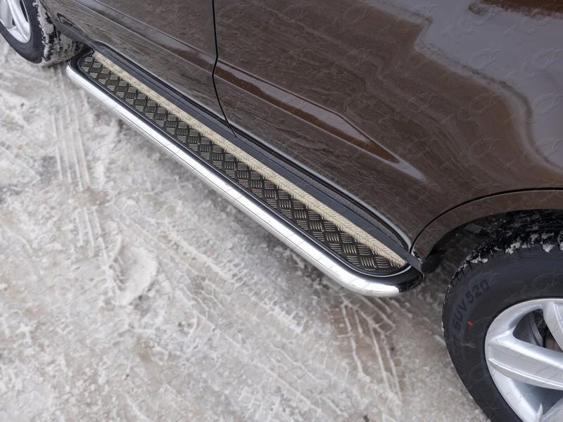 Пороги с площадкой 60,3 мм для автомобиля Geely Emgrand X7 2018-, TCC Тюнинг GEELEMGX718-16