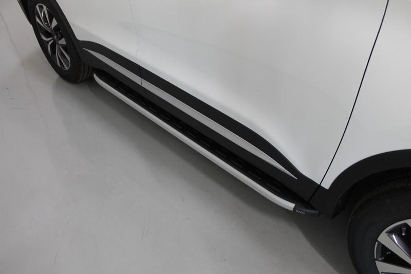 Пороги алюминиевые с пластиковой накладкой 1720 мм для автомобиля Chery Tiggo 7 PRO 2020 арт. CHERTIG7P20-31AL