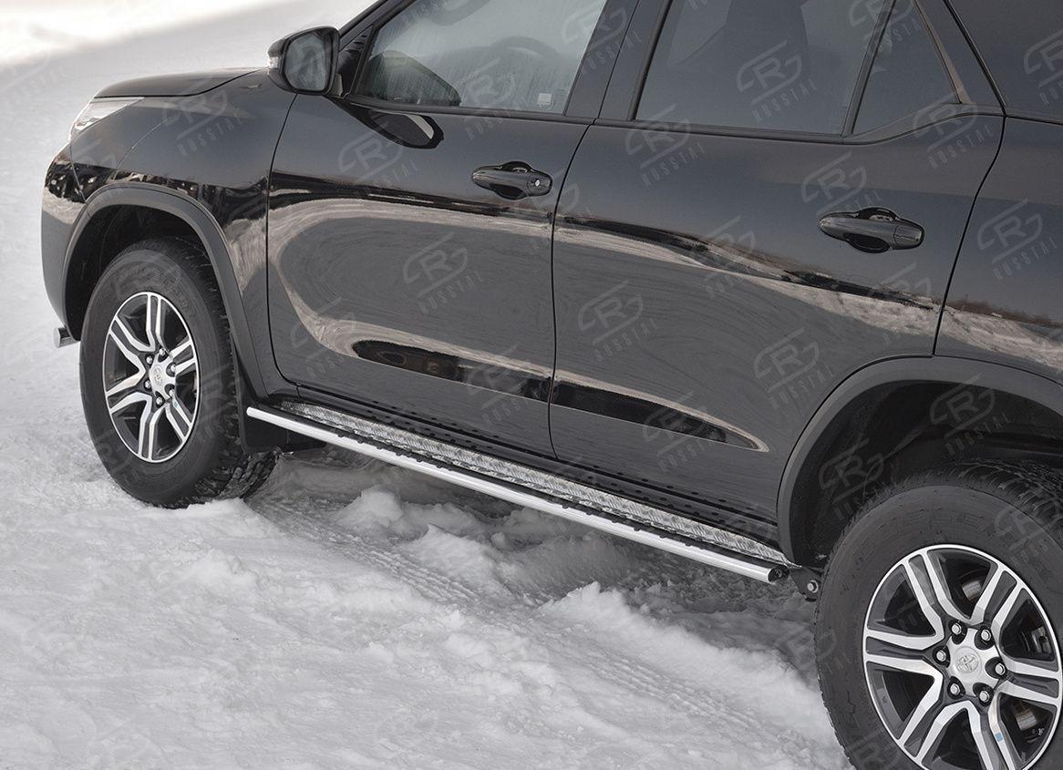 Пороги труба d75х42 овал с проступью на Toyota Fortuner 2017, Slitkoff TFO-002885
