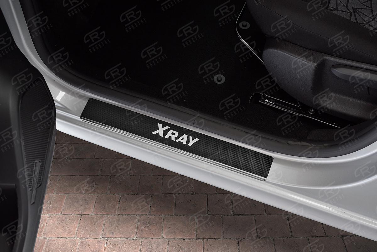 Накладки на пороги RUSSTAL (нерж., карбон, надпись) LDXRY15-06 для автомобиля LADA (ВАЗ) XRAY 2015-, РусСталь