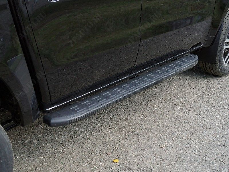 Пороги алюминиевые с пластиковой накладкой (карбон черные) 1920 мм Dongfeng DF6 2.3D Luxury 2022- арт. DONGFDF622-28BL