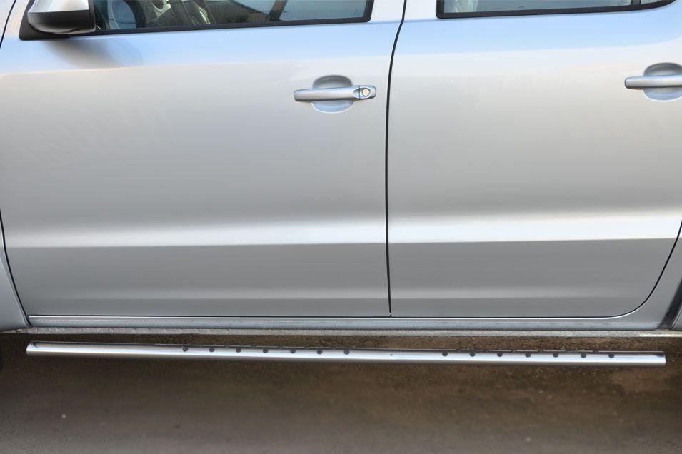 Пороги труба d75х42 овал с проступью для Volkswagen Amarok 2009-2015, Slitkoff VAKO-001564