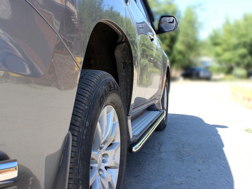 Обвод штатного порога d43 на Mitsubishi Pajero Sport 2016, Технотек MPS16_2