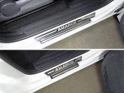 Накладки на пороги (лист зеркальный надпись Amarok) для автомобиля Volkswagen Amarok 2016-