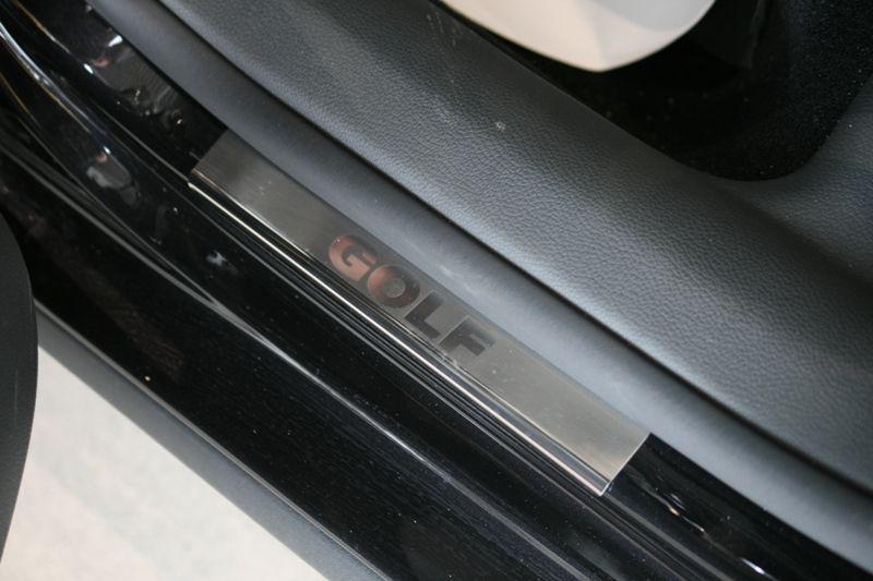 Накладки на внутренние пороги с логотипом на металл для Volkswagen Golf V 2005-2009, Союз-96 VWG5.31.3048
