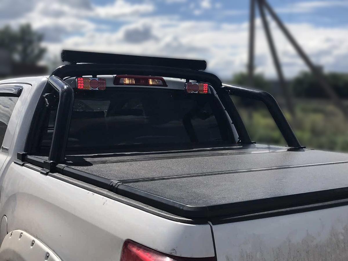 Дуга в кузов d-76, сталь, окрашенная порошковой краской, цвет-черный (для Toyota Tundra Double Cab) возможна установка с жесткой 3-х секционной крышкой кузова для автомобиля Toyota Tundra 2007-2013г.в., Технотек, арт. TTU_4.4.1