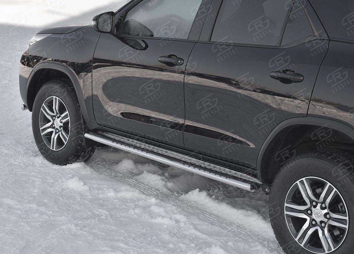 Пороги труба 120х60 овал с проступью на Toyota Fortuner 2017, Slitkoff TFO-002884