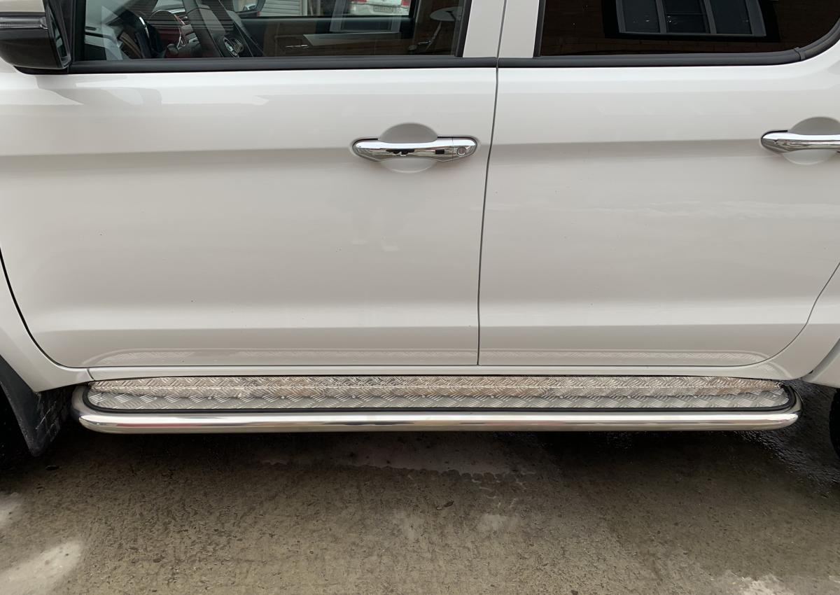 Пороги с накладным листом для автомобиля JAC T6 QX80 2014-2017 арт. JAC.T6.41