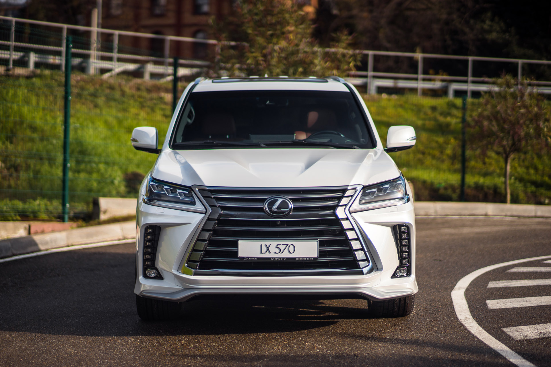 Облицовка переднего бампера в сборе с ПТФ и ДХО для Lexus LX 2015-2022, MTR, арт. MTR-J201-160143