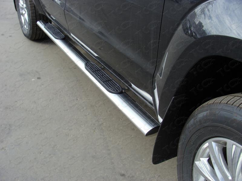 Пороги овальные с накладкой 120х60 мм для автомобиля Volkswagen Amarok 2010-2016, TCC Тюнинг VWAMAR10-07