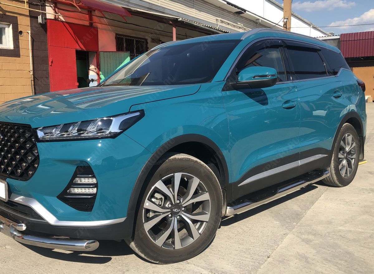 Пороги труба с проступью для автомобиля XCITE X-Cross 7 2024 арт. XCX-CR.7.24.93
