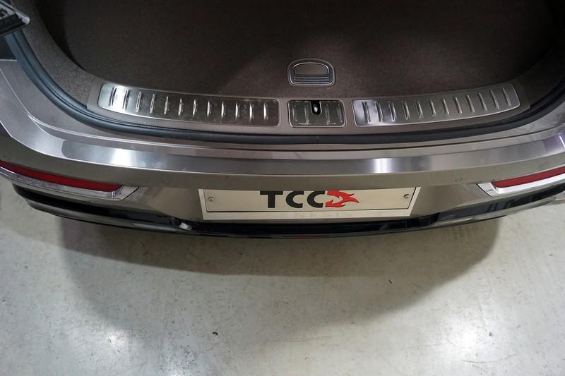 Накладка на задний бампер (лист шлифованный) для автомобиля Genesis GV80 4WD 3D 2020- арт. GENESGV8020-04