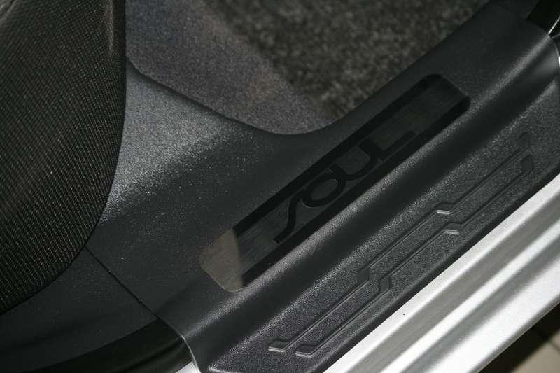 Накладки на внутренние пороги без логотипа на пластик для Kia Soul 2008, Союз-96 KSOU.31.3200