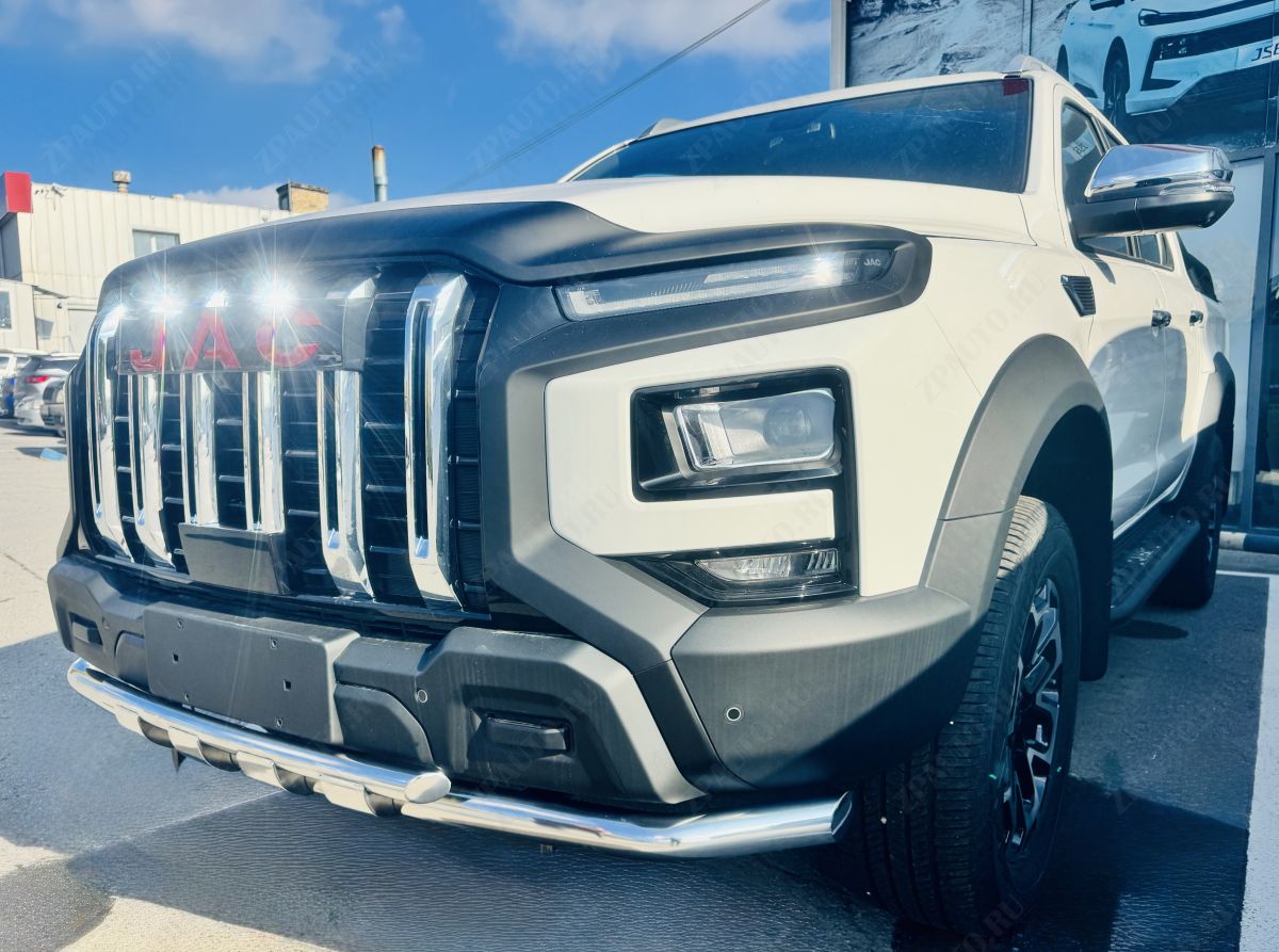Защита переднего бампера двойная с перемычками для автомобиля JAC  T9 2021 арт. JAC.T9.21.75