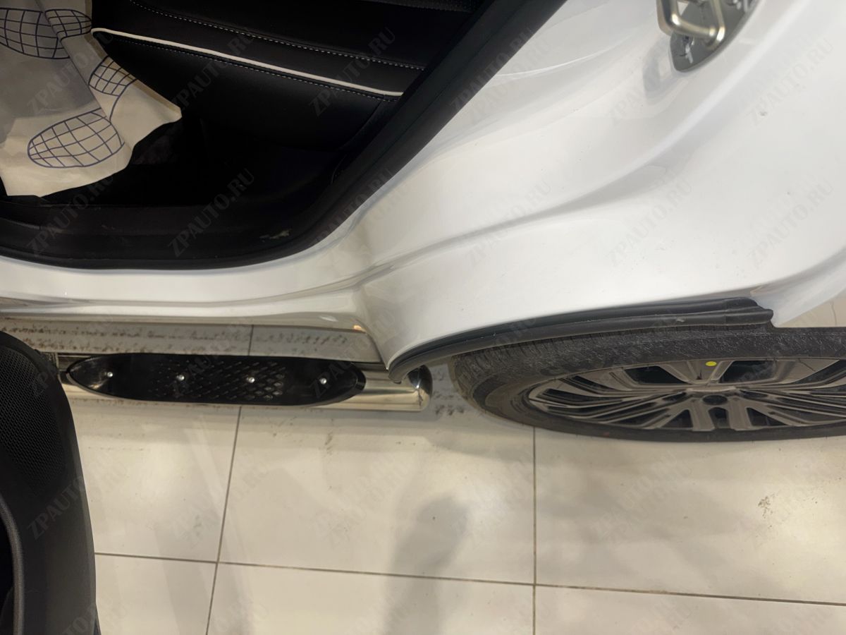 Пороги труба с проступью для автомобиля JAECOO J6 2026 арт. JCO.J6.26.93
