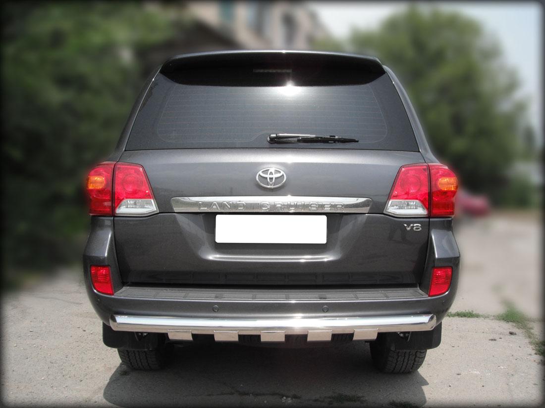 Защита заднего бампера радиусная d-76 с доп.накладками для автомобиля Toyota Land Cruiser 200 2012-2013г.в., Технотек, арт. LCN2012_11.1
